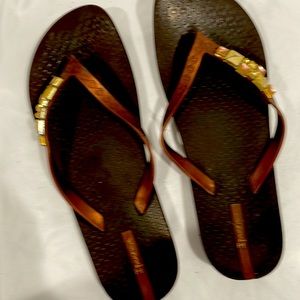 used size 8 sandals